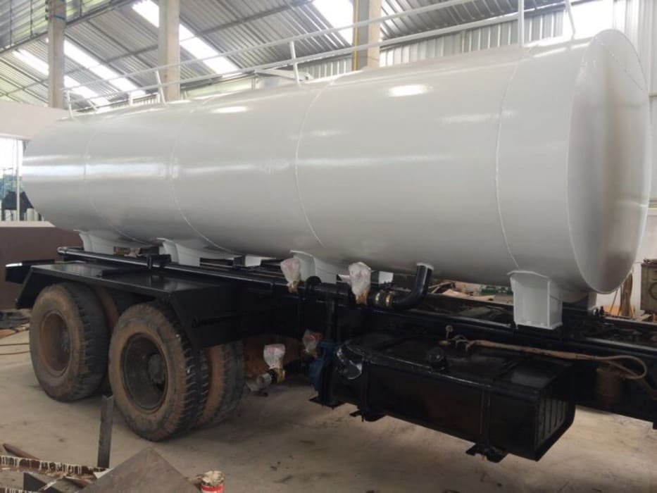 ไซโลปูน ถังน้ำ ถังน้ำมันติดรถ ทุ่นแพลอยน้ำ ทุ่นเรือ